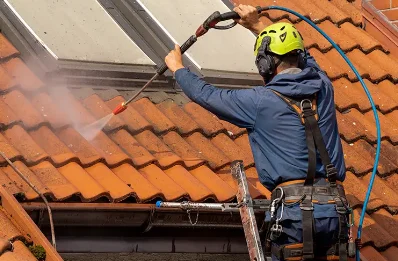 Démoussage et hydrofuge de toiture à Envermeu